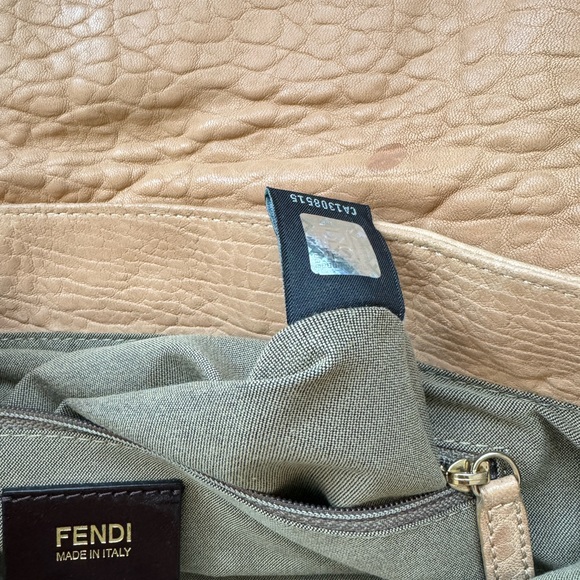 Authentic Fendi bag - Picture 4 of 6